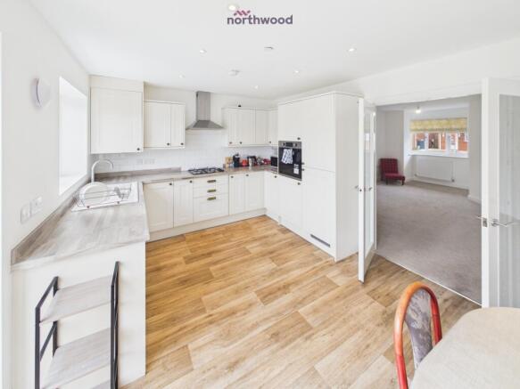 Maes Glyndwr, Wrexham, LL11 photo 4