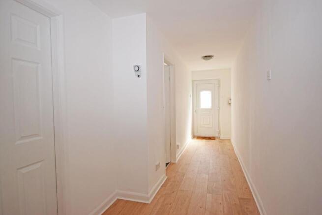 111a Broad Street, hall b.jpg