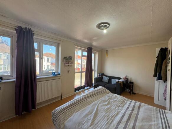 72A Eton Avenue, ...