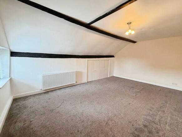 2 bed Apartment to rent Image 5