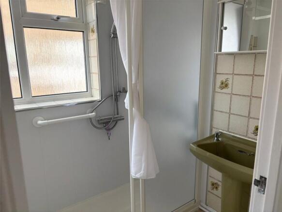 2 bed Bungalow for sale Image 10