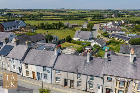 Chwaen Terrace, Llannerch-y-medd, LL71