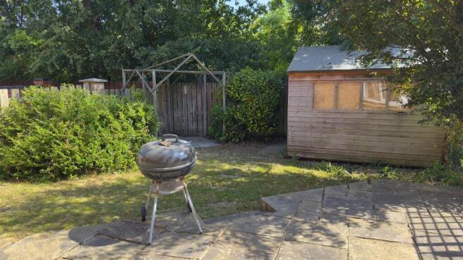 1 bed House Share to rent Image 9