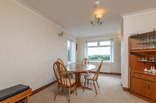 4 bed Detached for sale Image 5
