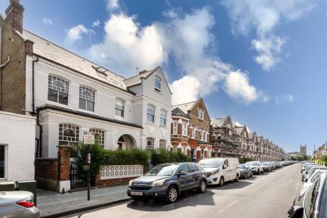Lavender Gardens, Battersea, London SW11 1DN