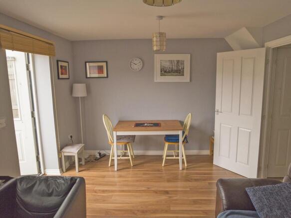 Polperro Place 5 - Dining Area.jpg