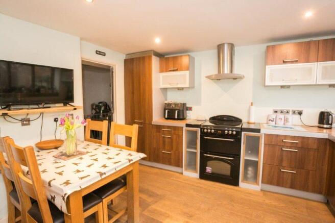 2 bed Cottage for sale Image 8
