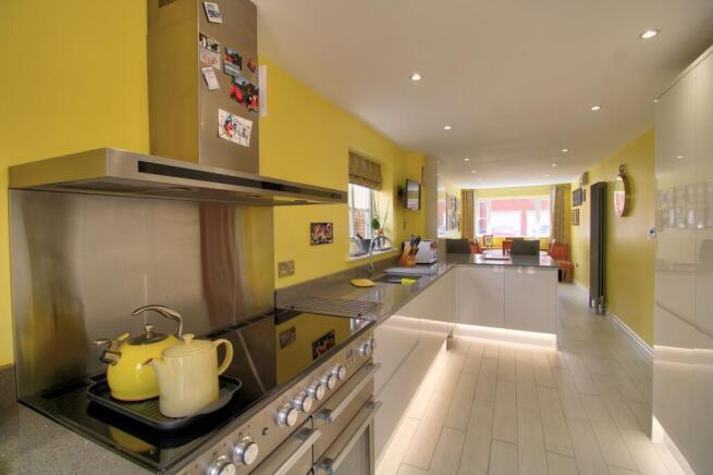 IMG_1697_8_9_Interior 4