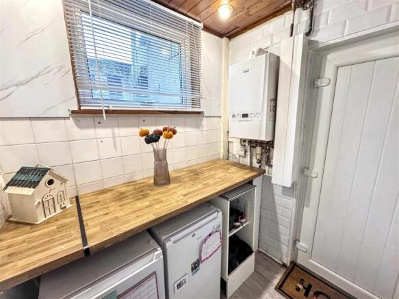 2 bed Terraced for sale Image 5