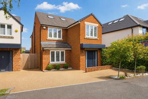 Rowlatt Drive, St. Albans, Hertfordshire, AL3
