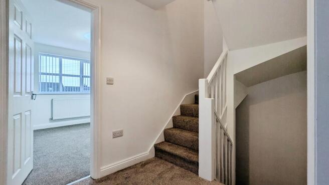 3 bed Semi-Detached for sale Image 11