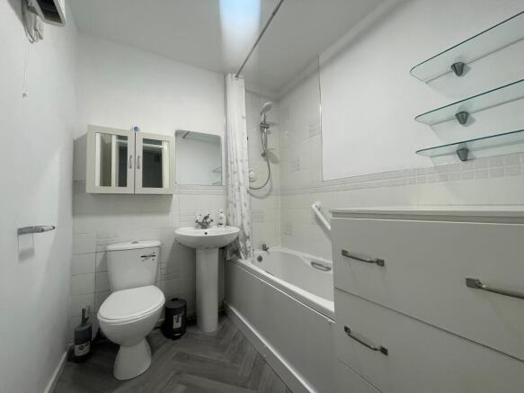 1 bed Flat to rent Image 9