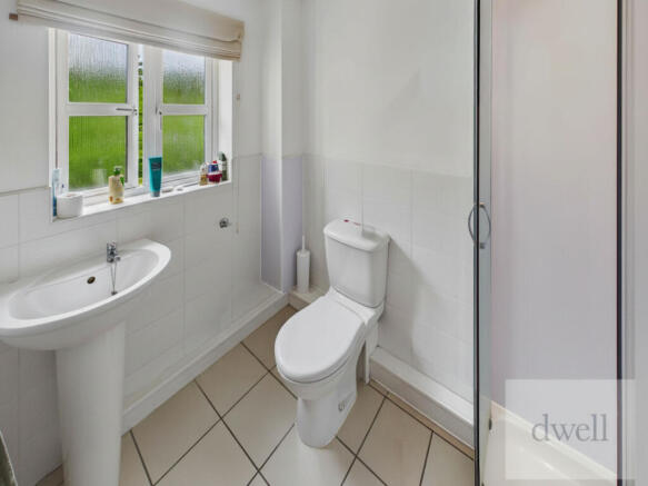 4 bed Flat to rent Image 6