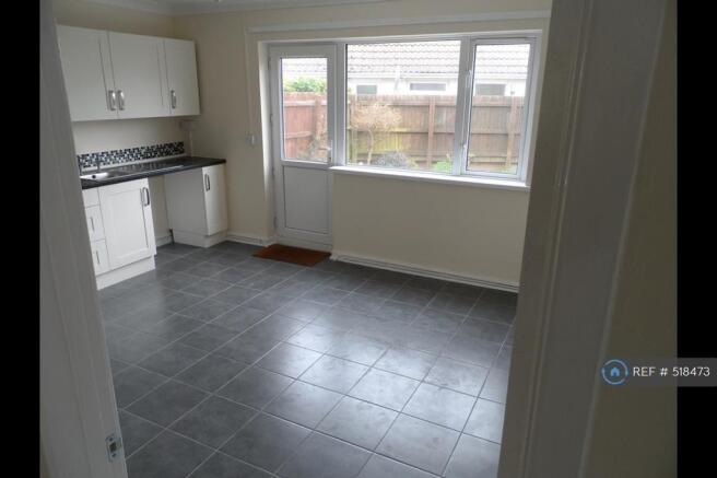 Kitchen Pic 1