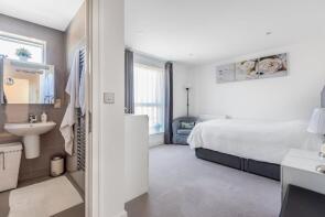 Flat 5, 3, Plaistow Lane, Bromley BR1 4DS
