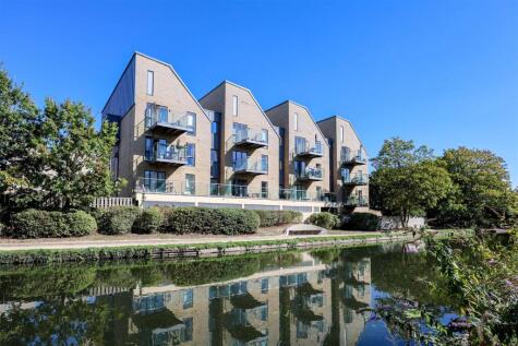 Trout Road, Yiewsley, West Drayton