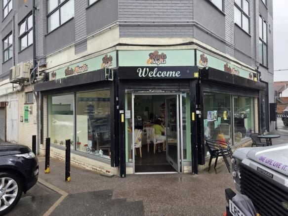 WhatsApp Image 20250827 at 124245_1410efe1.jpg