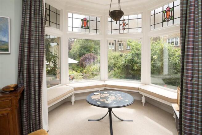 5 bed Semi-Detached for sale Image 10
