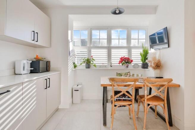 ST GILES CLOSE (24).jpg