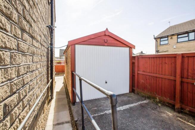 2 bed Town House for sale Image 7