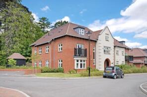 Flat 5, Stuart House, Highcroft Road, Winchester SO22 5GS