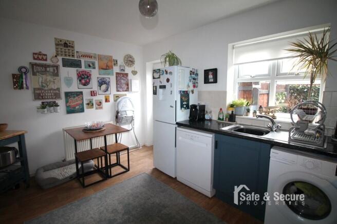 Kitchen (3)