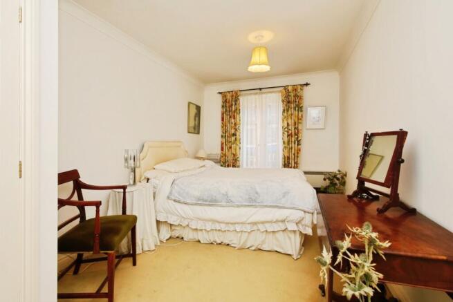 2 bed Flat for sale Image 10