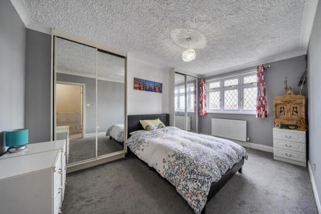 1423663-19-69b424...