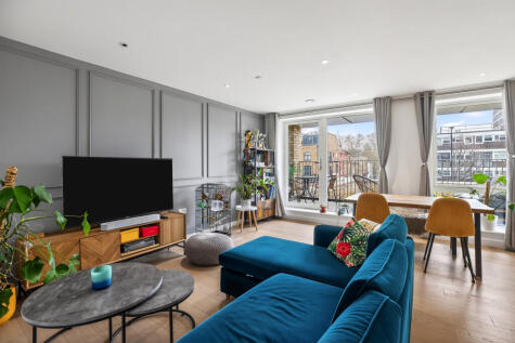 14 Wyndham Road, London, SE5