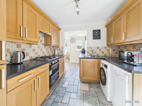 3 bed Semi-Detached for sale Image 4