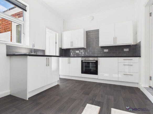Newly Renovated 2 Bedroom End-Terraced House