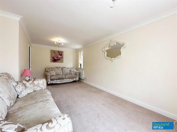 3 bed Detached Bungalow for sale Image 4