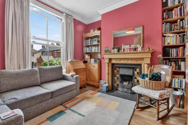 4 bed Terraced for sale Image 9