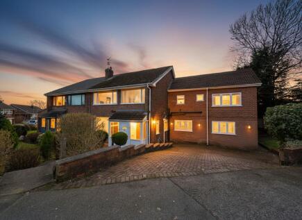 Standmoor Road, Whitefield, M45