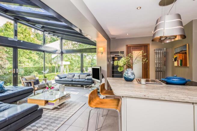 Dining/Kitchen/Garde