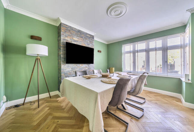 1359073-1-68da8c3...