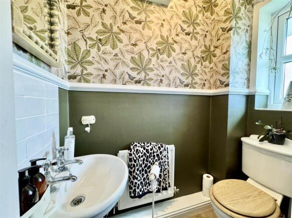 3 bed Detached for sale Image 8