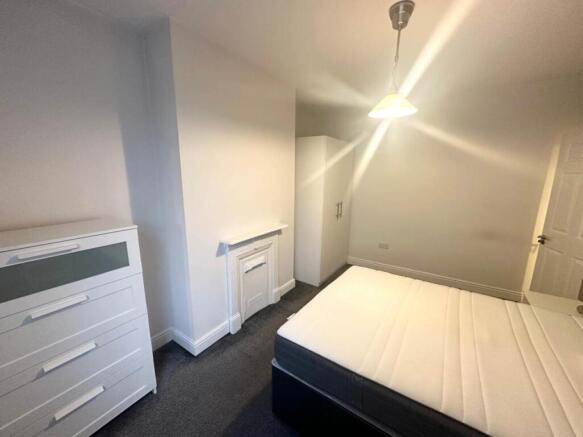 Room 2 (2)