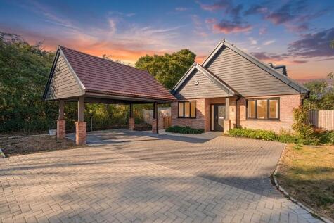 Merlin Drive, Edenbridge, TN8