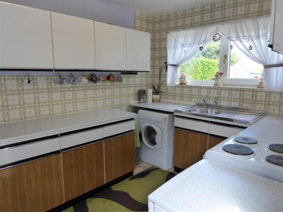 KITCHEN (REAR)