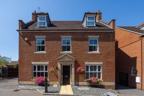 Kingfisher Grove, RG7