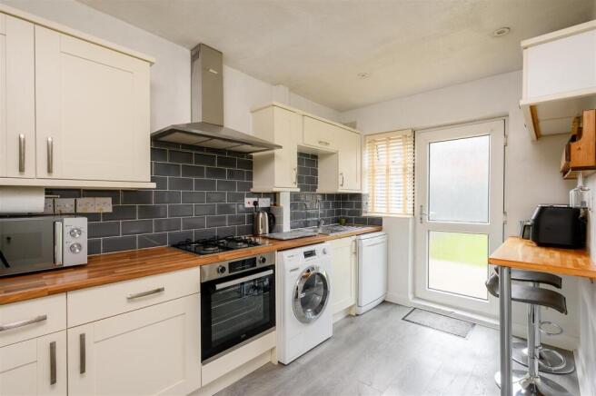 KITCHEN 1