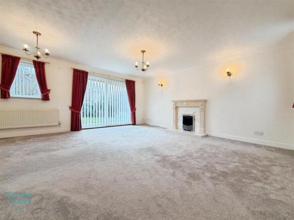 3 bed Detached Bungalow for sale Image 6