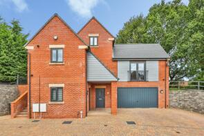 46, Beeston Close, Nottingham NG6 8XG