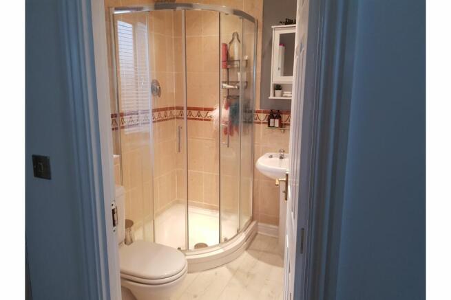 Master En-suite
