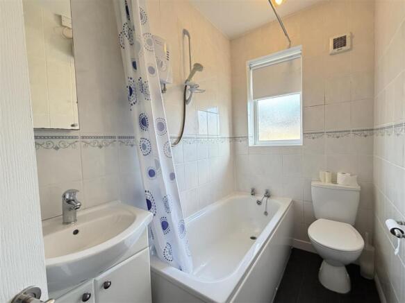 1 bed House to rent Image 4