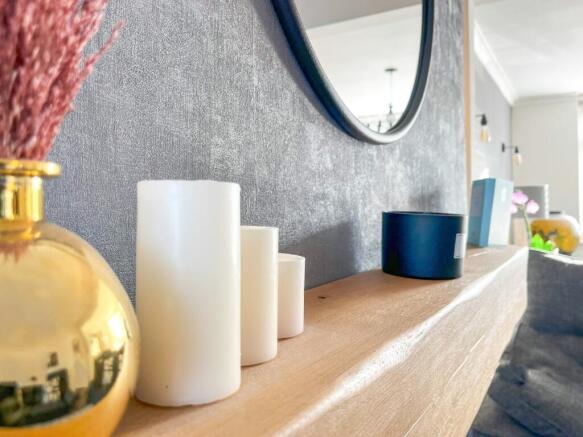 Mantlepiece