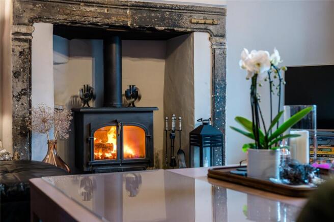 5 bed Semi-Detached for sale Image 7