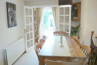 SITTING/DINING ROOM