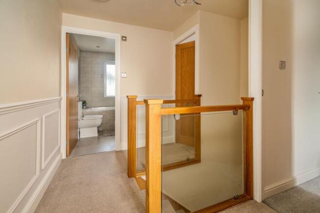 3 bed Semi-Detached for sale Image 11
